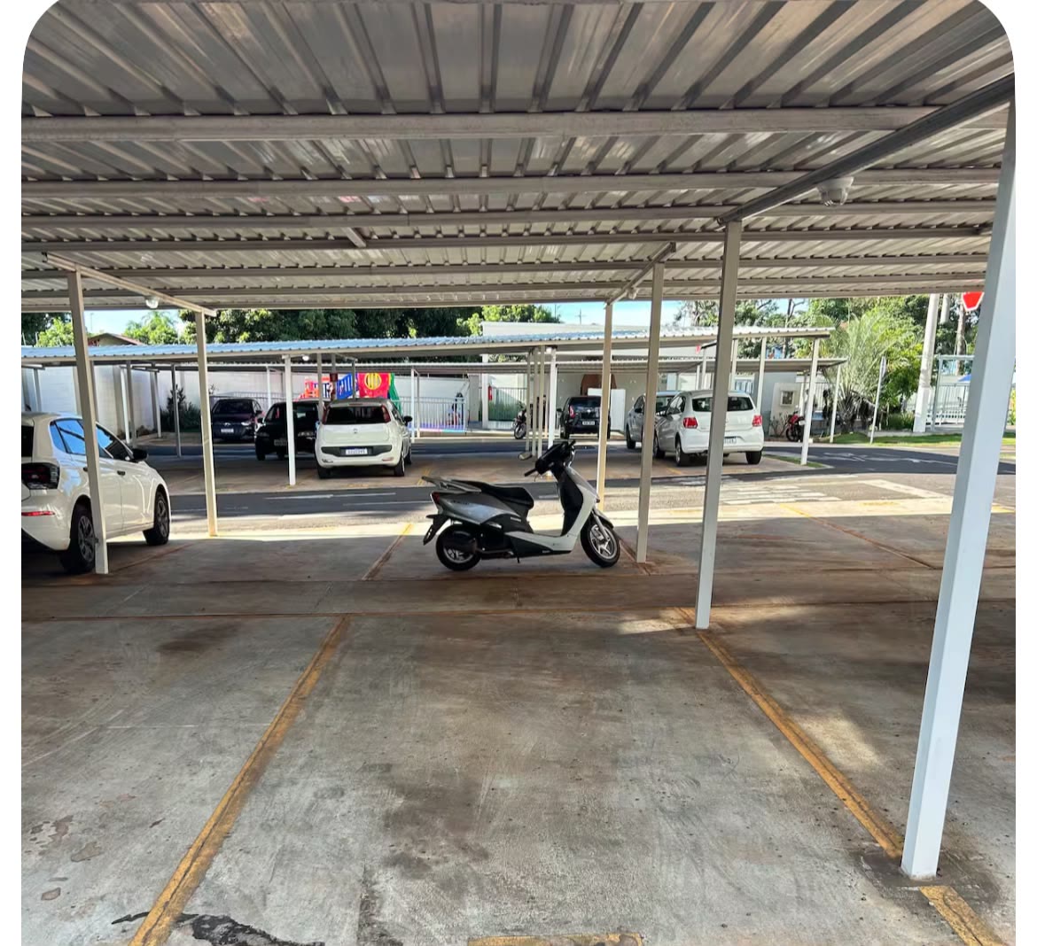 Garagem coberta